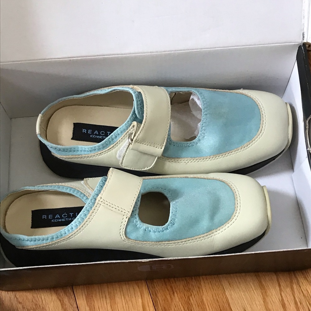 Blue and white Shoes that are comfortable